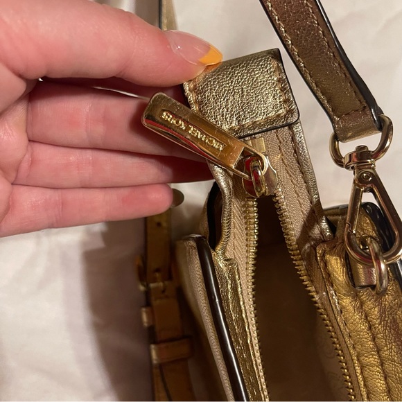 Michael Kors Mini Selma Purse in Gold - Picture 5 of 8